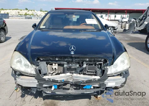 2008 Mercedes-Benz S 550 z USA, uszkodzony, nr VIN WDDNG71X28A229474